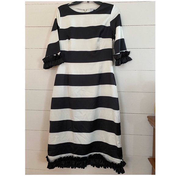 Dainty Jewells Dresses & Skirts - Dainty Jewells Dress. Worn once